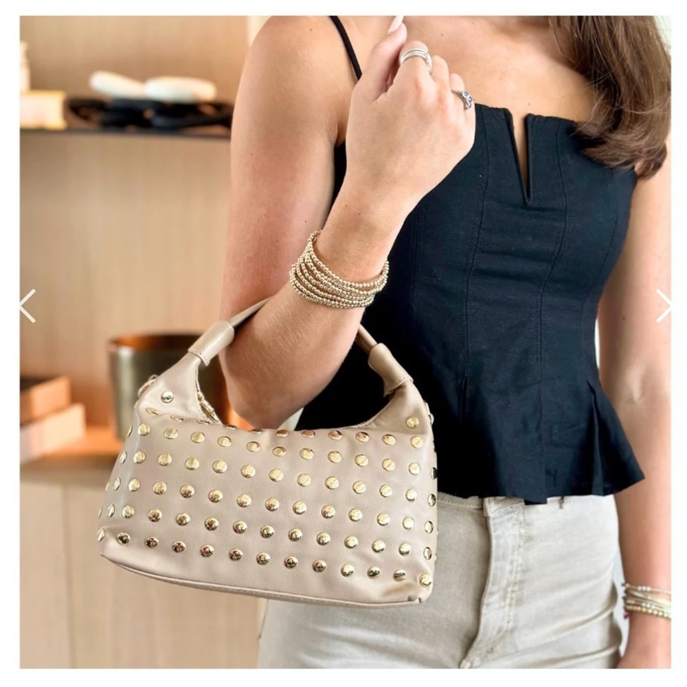🩷🩷NWT- URBAN EXPRESSIONS STUNNING “Beckette”Studded Crossbody🩷🩷